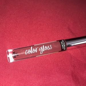 New  VS Lipshine in the color Exposed 😍